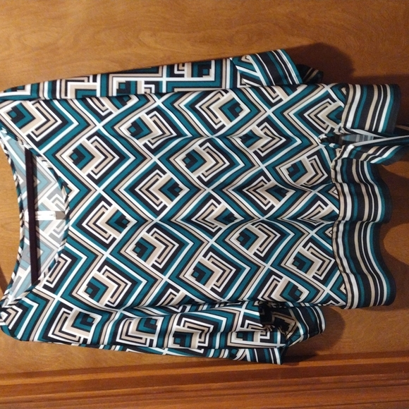 Geometric Top - Picture 2 of 4